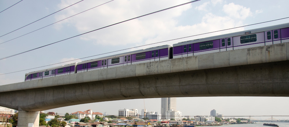 รถไฟฟ้าสายสีม่วง กับการพัฒนาในอนาคต